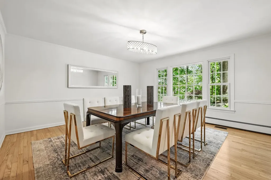 122 Valley View Road Chappaqua NY 10514