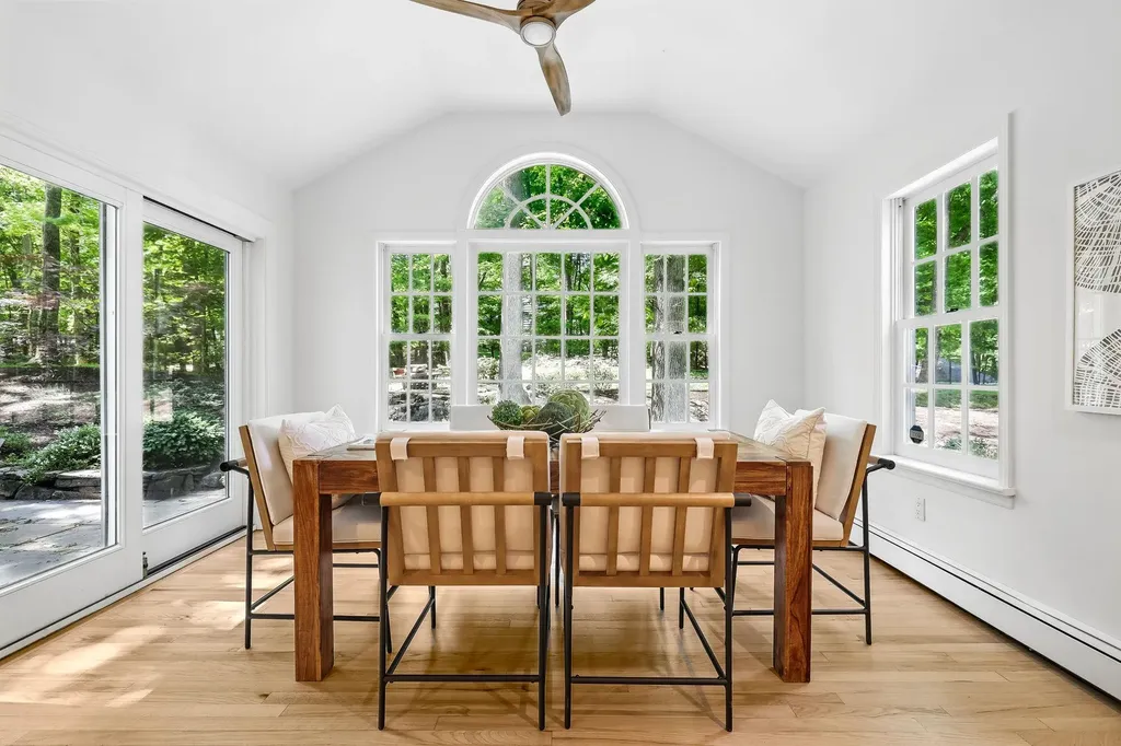 122 Valley View Road Chappaqua NY 10514
