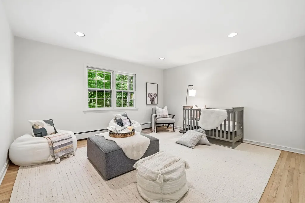 122 Valley View Road Chappaqua NY 10514