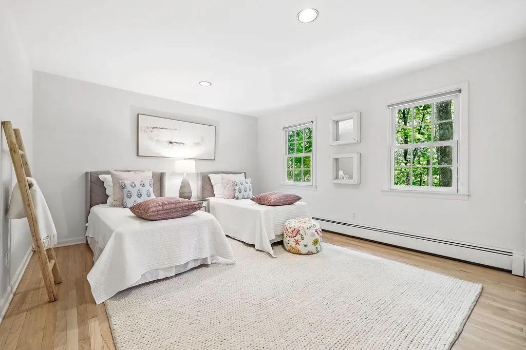 122 Valley View Road Chappaqua NY 10514