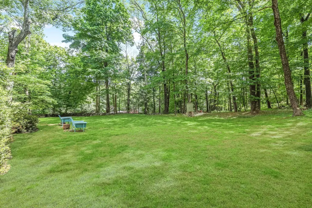 122 Valley View Road Chappaqua NY 10514