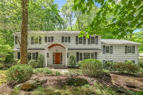 122 Valley View Road Chappaqua NY 10514