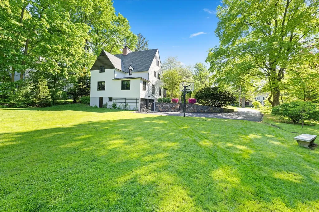 42 Croton Avenue Mount Kisco NY 10549
