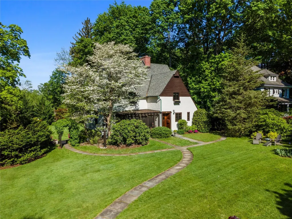 42 Croton Avenue Mount Kisco NY 10549