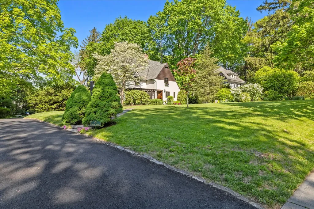 42 Croton Avenue Mount Kisco NY 10549