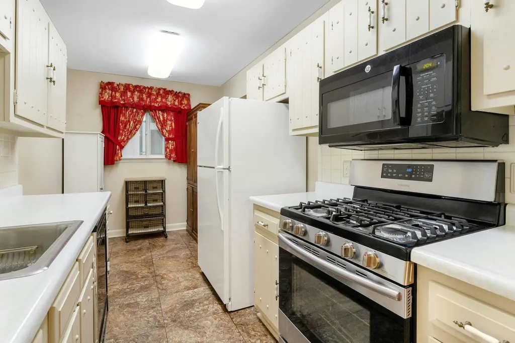800 Commons Way Fishkill NY 12524
