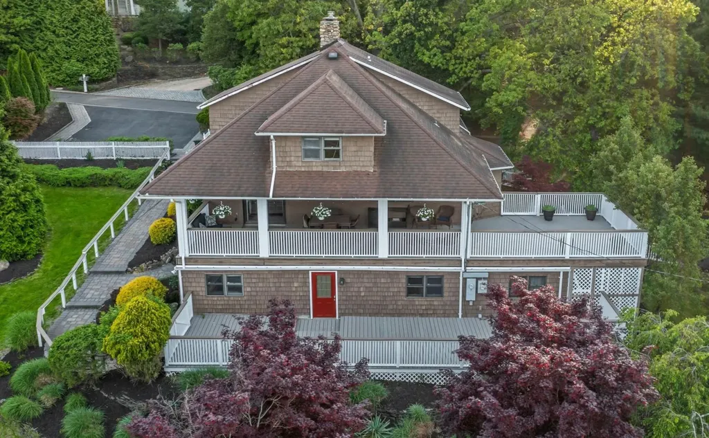 9 Prospect Street Shoreham NY 11786