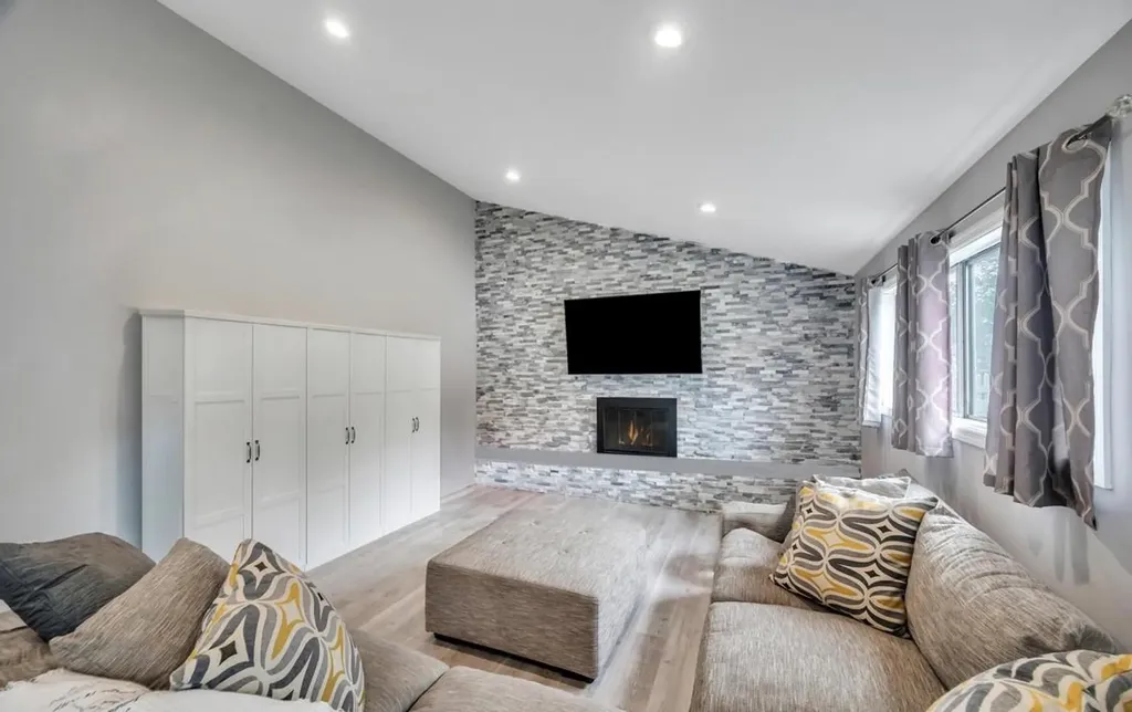 91 Valley Road Levittown NY 11756