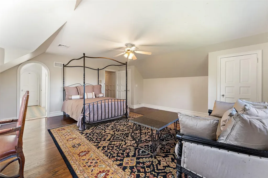 18 Castle Walk Scarsdale NY 10583