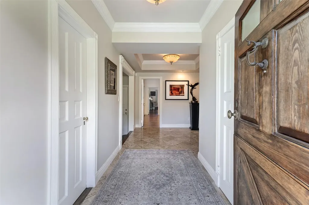 18 Castle Walk Scarsdale NY 10583