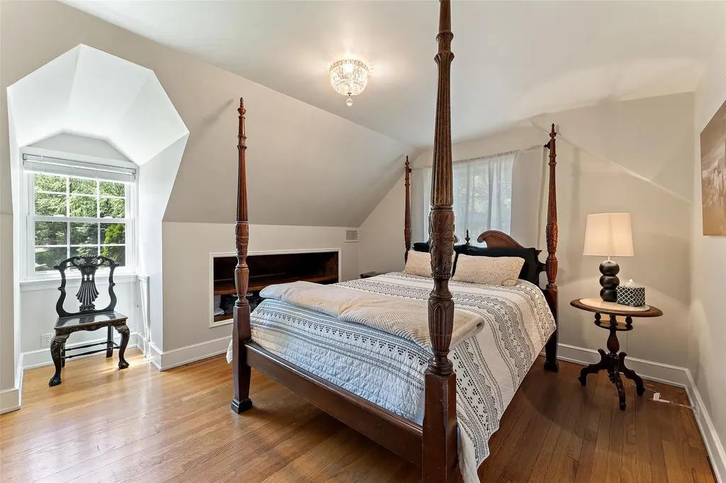 18 Castle Walk Scarsdale NY 10583