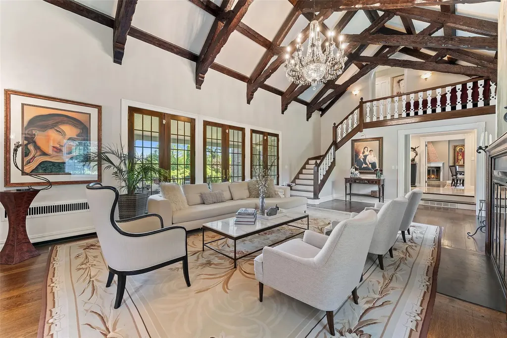 18 Castle Walk Scarsdale NY 10583