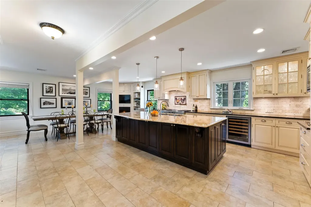 18 Castle Walk Scarsdale NY 10583