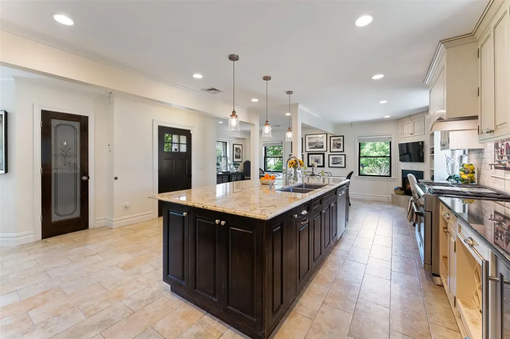 18 Castle Walk Scarsdale NY 10583