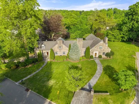 18 Castle Walk Scarsdale NY 10583
