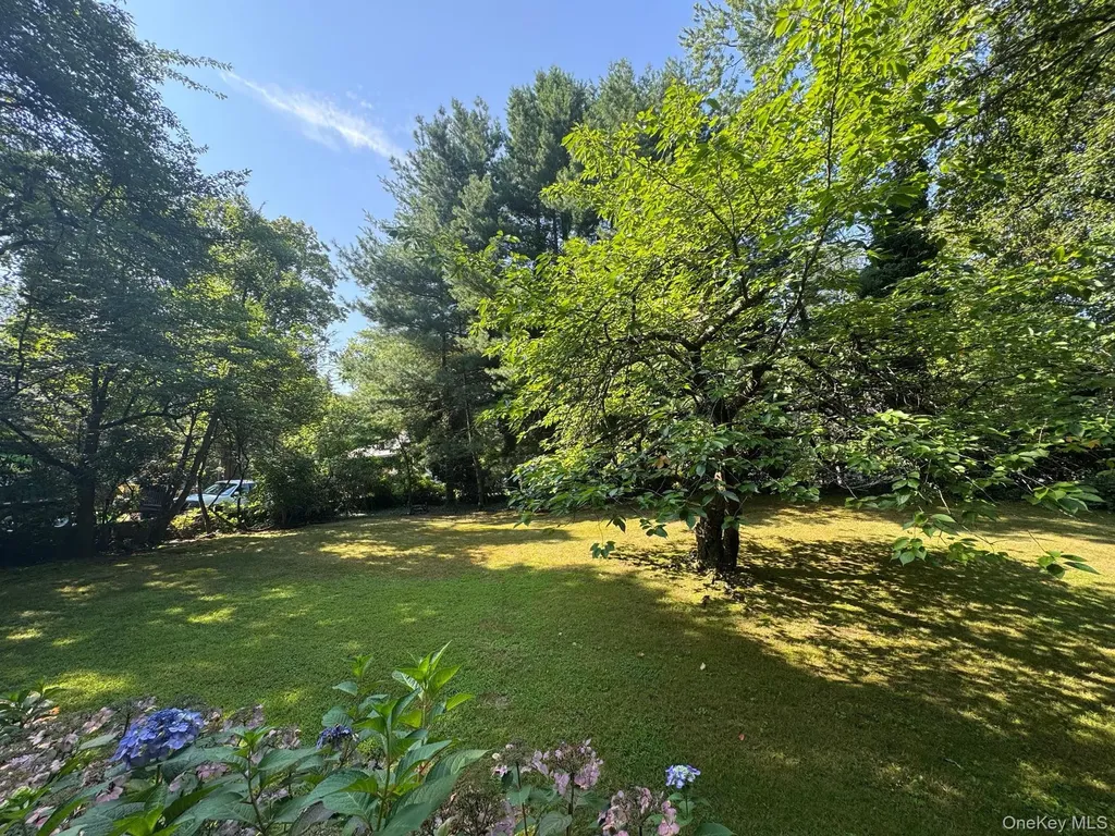 1 Linford Road Great Neck NY 11021