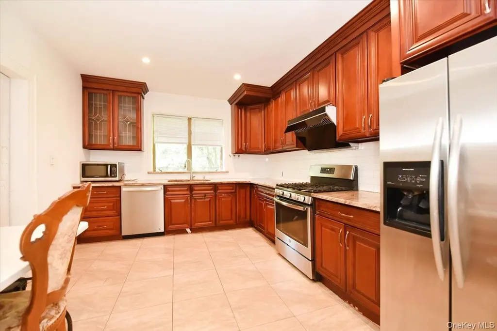 1 Linford Road Great Neck NY 11021
