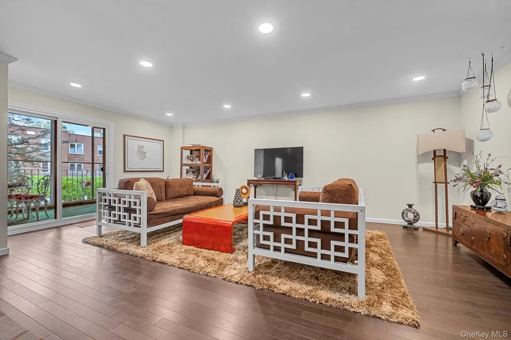 1390 Broadway Hewlett NY 11557