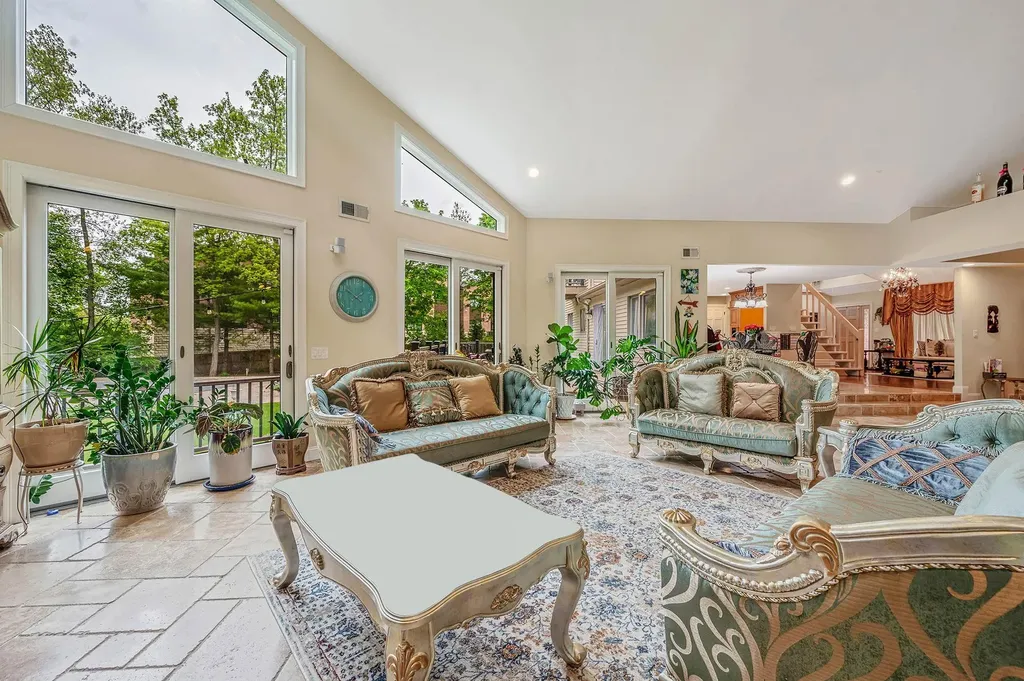 2 Farmview Drive Dix Hills NY 11746