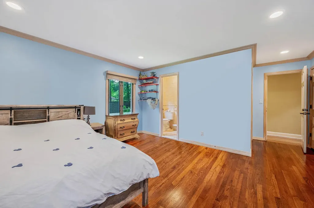 2 Farmview Drive Dix Hills NY 11746