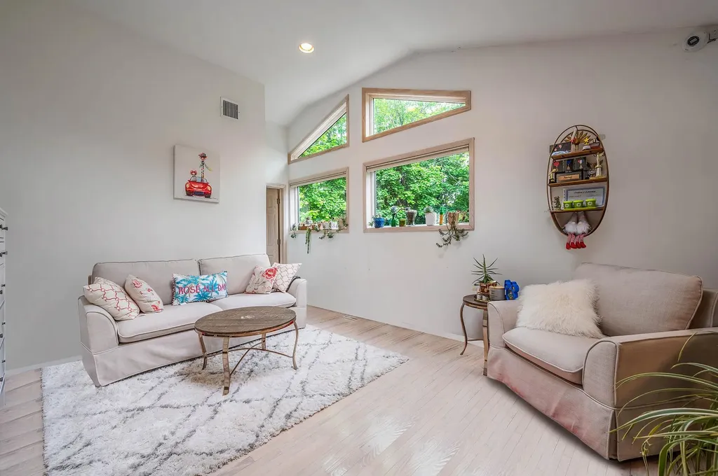 2 Farmview Drive Dix Hills NY 11746