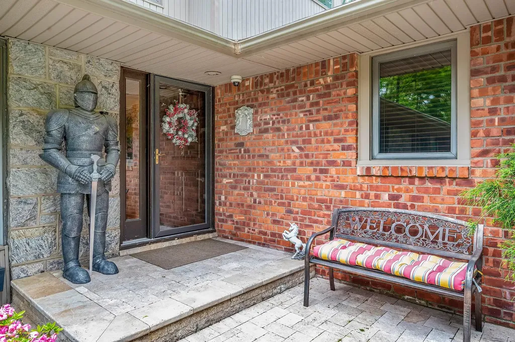 2 Farmview Drive Dix Hills NY 11746