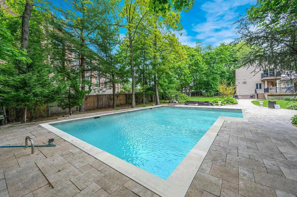 2 Farmview Drive Dix Hills NY 11746
