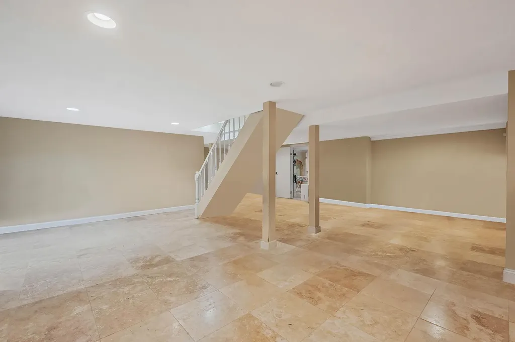 2 Farmview Drive Dix Hills NY 11746