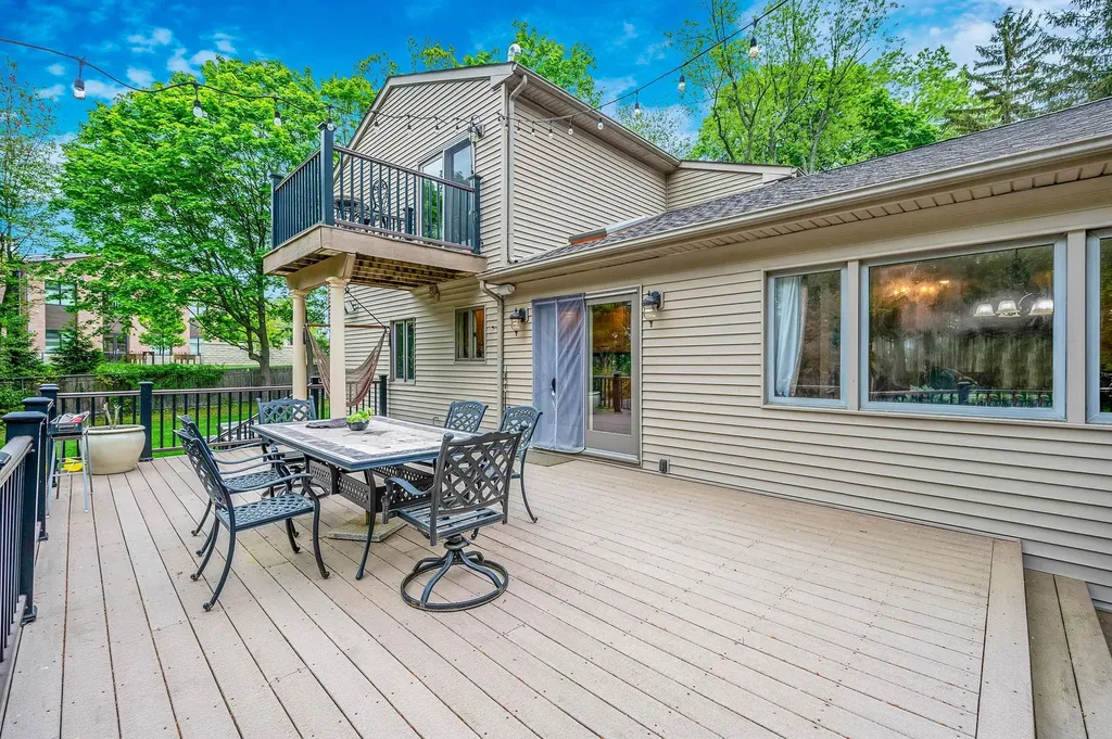 2 Farmview Drive Dix Hills NY 11746