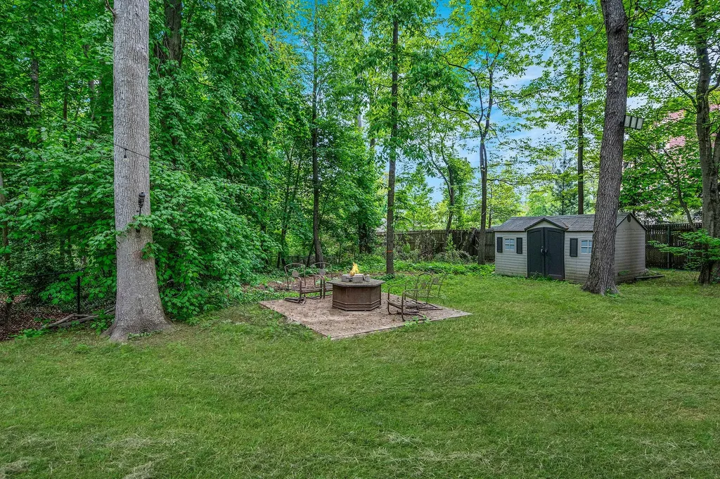 2 Farmview Drive Dix Hills NY 11746