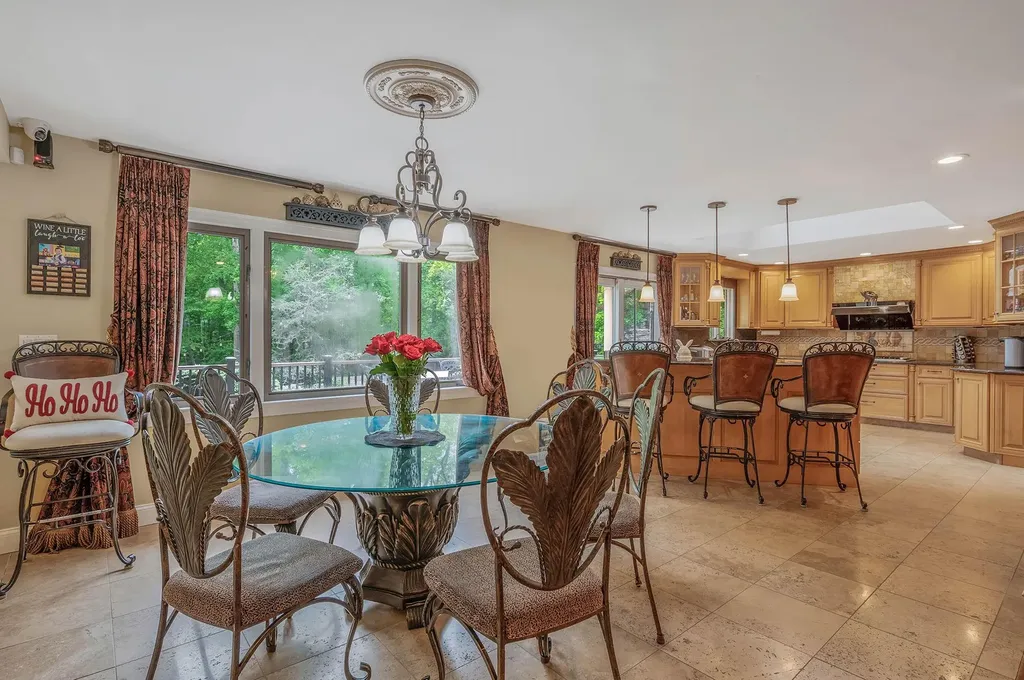 2 Farmview Drive Dix Hills NY 11746