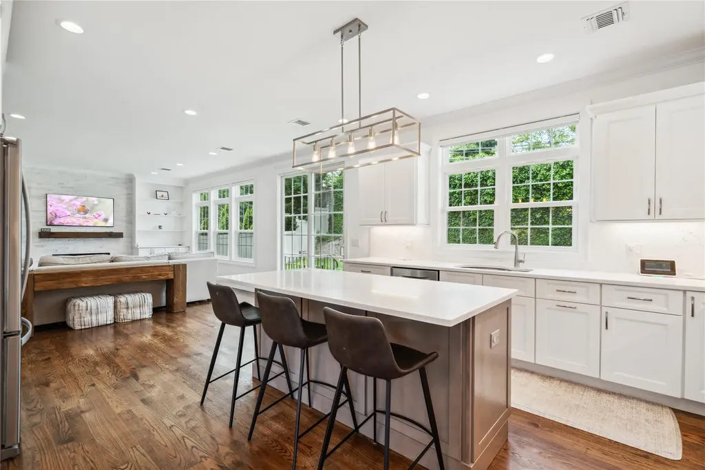 88 Willets Drive Syosset NY 11791