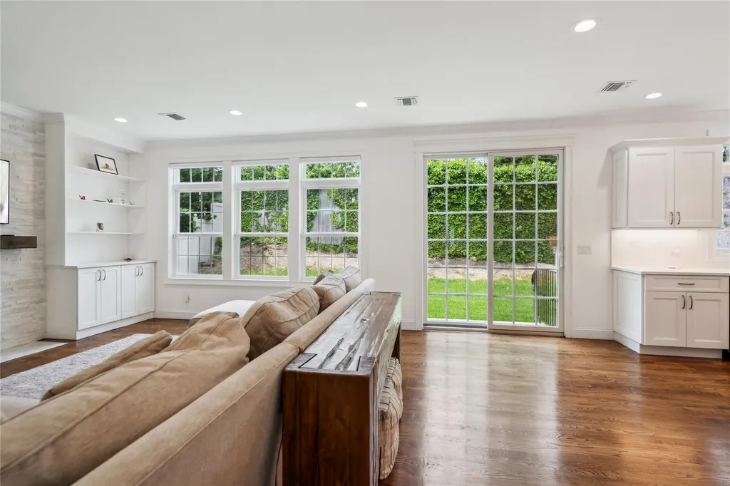 88 Willets Drive Syosset NY 11791