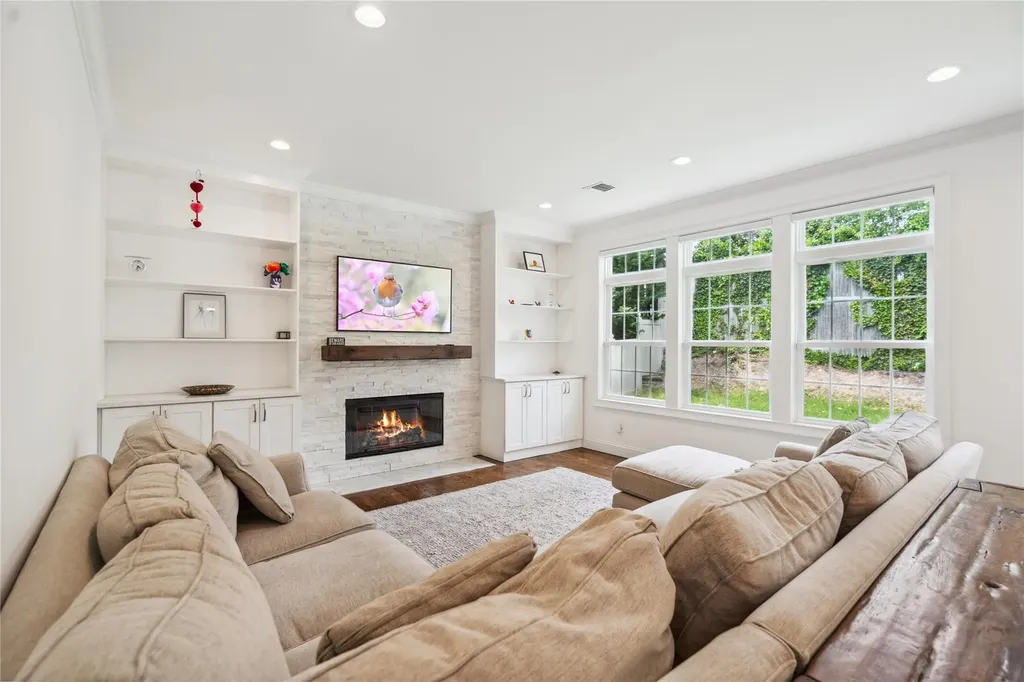 88 Willets Drive Syosset NY 11791