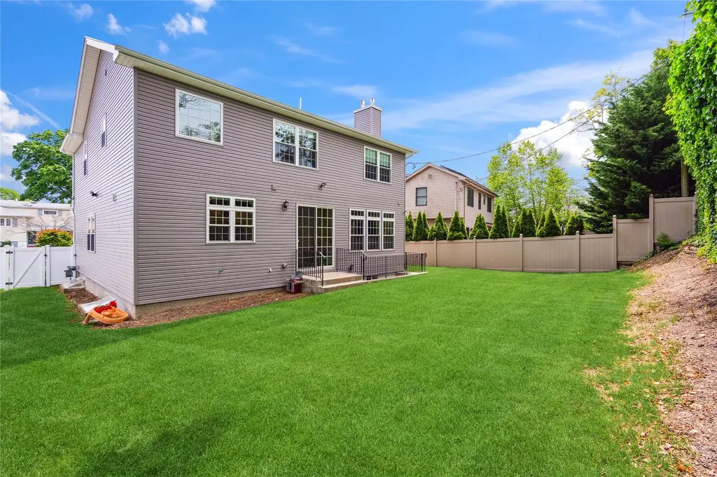 88 Willets Drive Syosset NY 11791