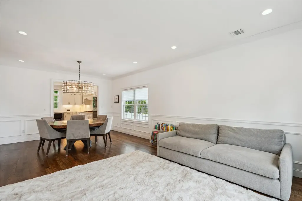 88 Willets Drive Syosset NY 11791