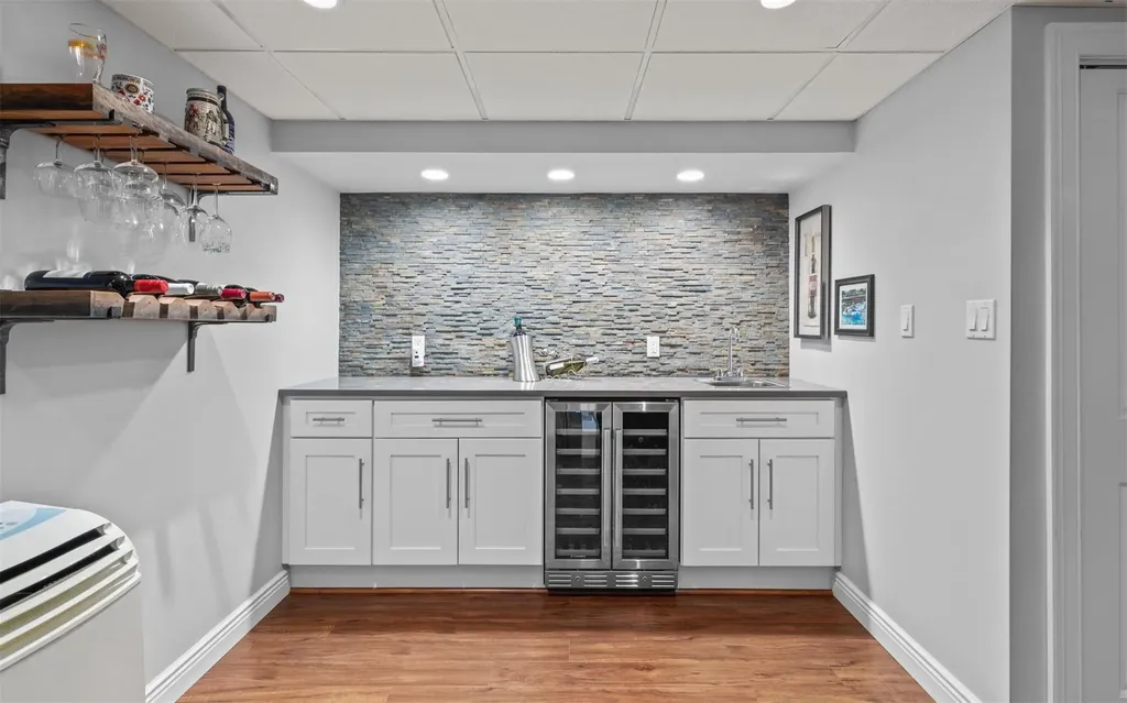 306 Buchanan Avenue Mineola NY 11501