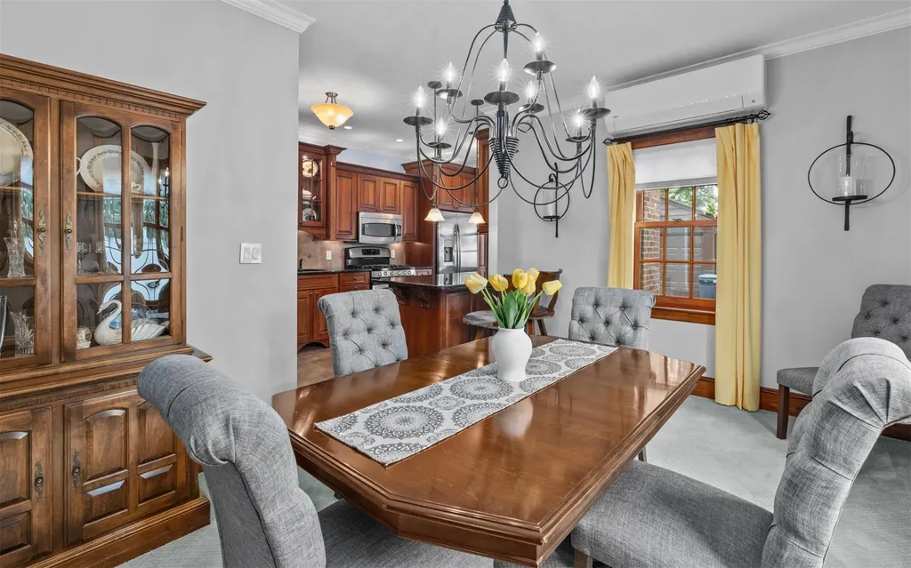 306 Buchanan Avenue Mineola NY 11501