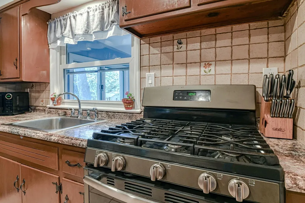 53 Millspaugh Lane Bardonia NY 10954
