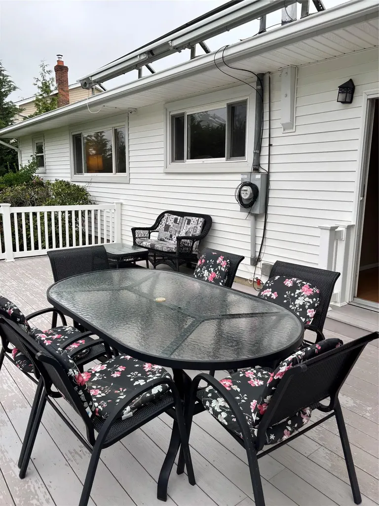 52 Hofstra Drive Smithtown NY 11787