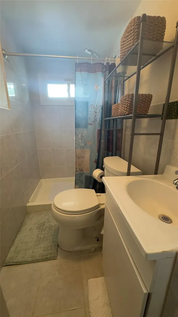 25 Center Avenue Bay Shore NY 11706