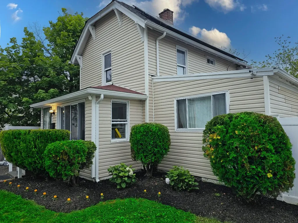 25 Center Avenue Bay Shore NY 11706