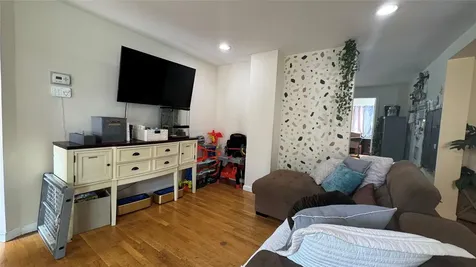 25 Center Avenue Bay Shore NY 11706