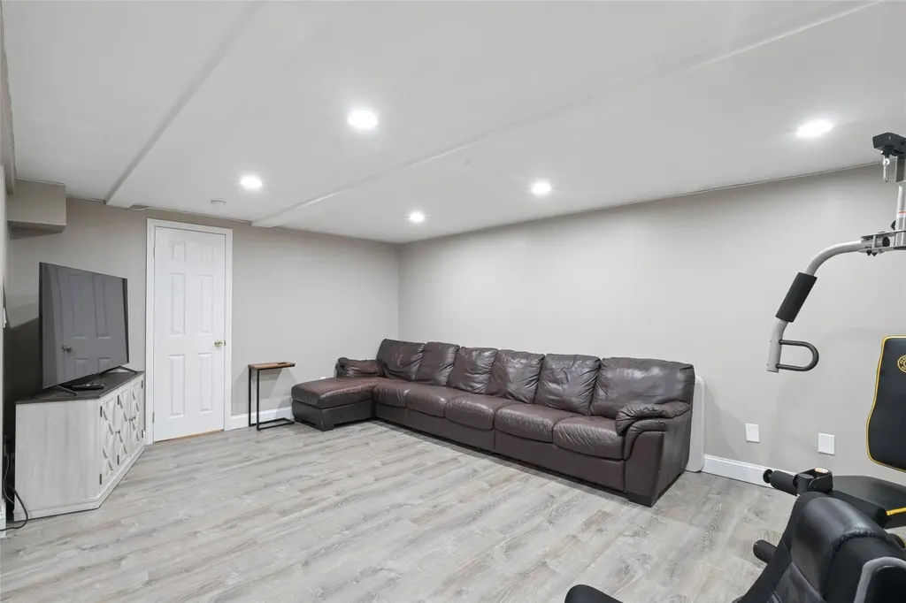65 Timber Ridge Drive Commack NY 11725