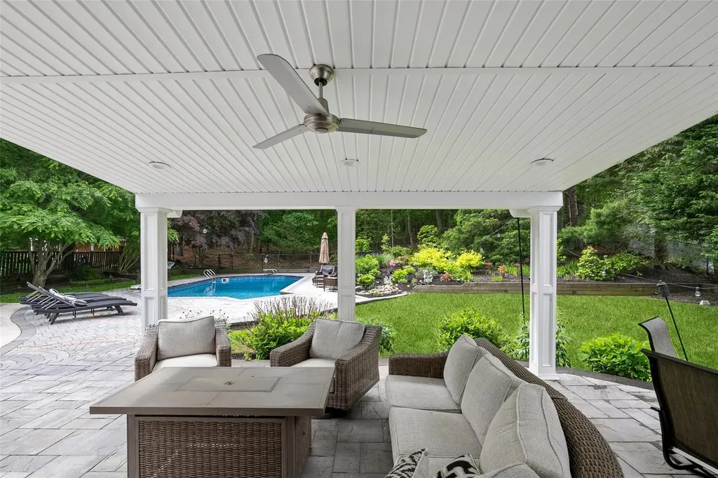 65 Timber Ridge Drive Commack NY 11725