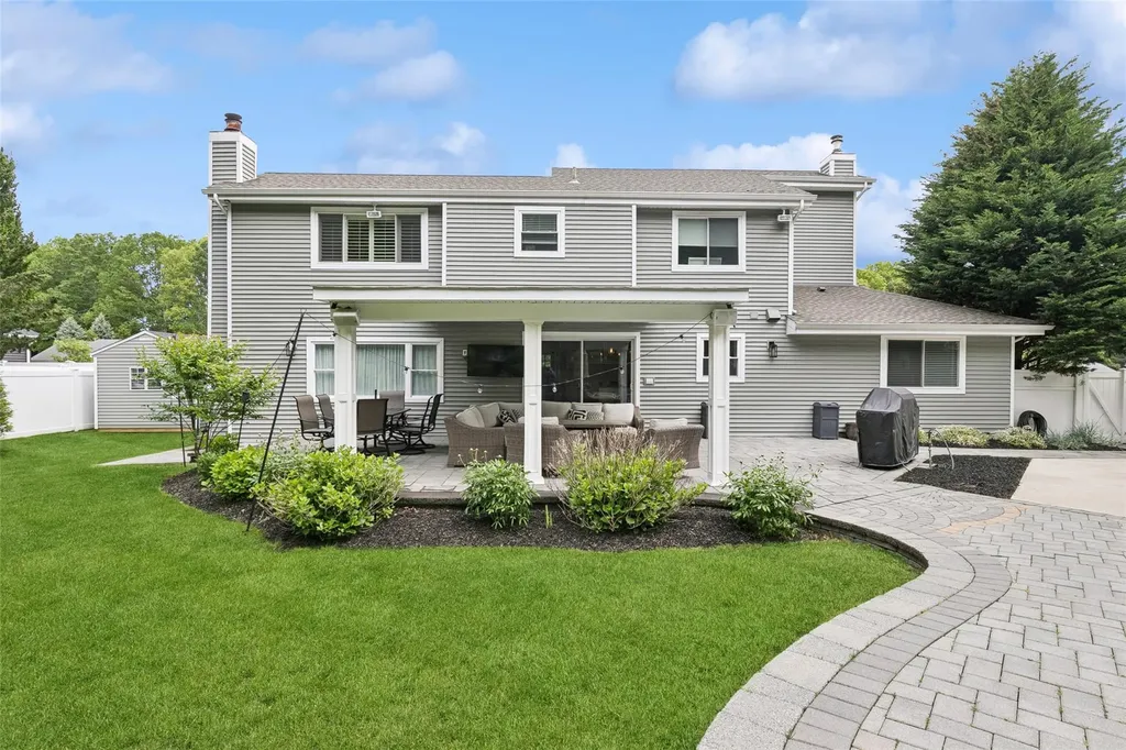 65 Timber Ridge Drive Commack NY 11725