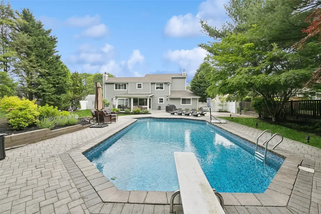 65 Timber Ridge Drive Commack NY 11725