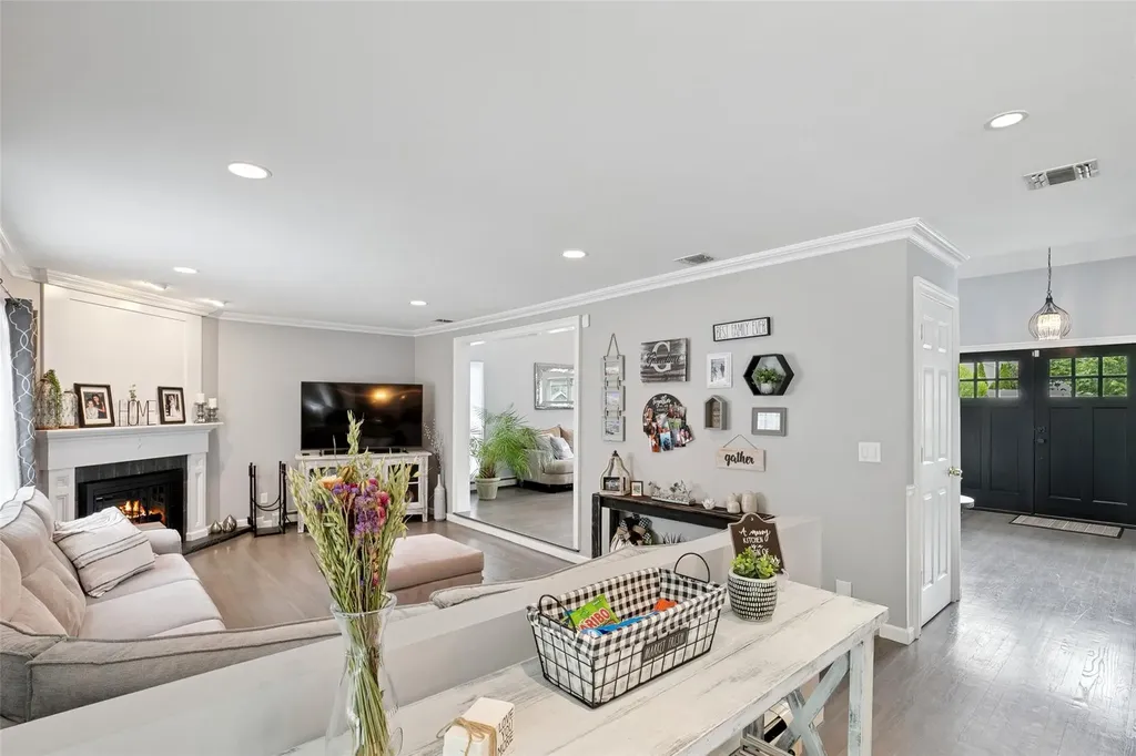 65 Timber Ridge Drive Commack NY 11725