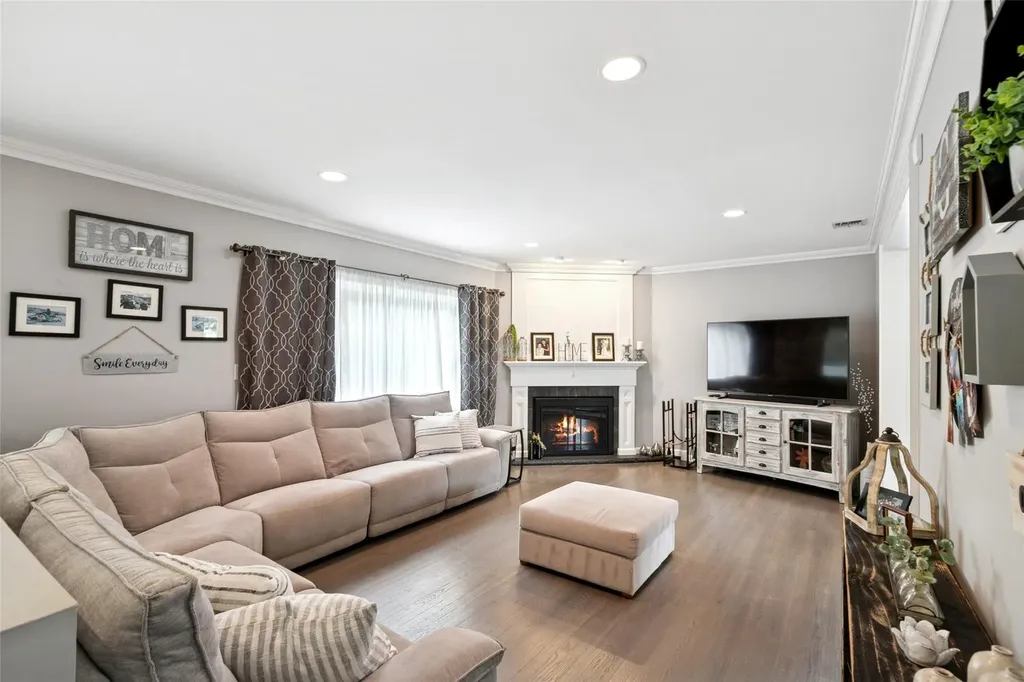 65 Timber Ridge Drive Commack NY 11725