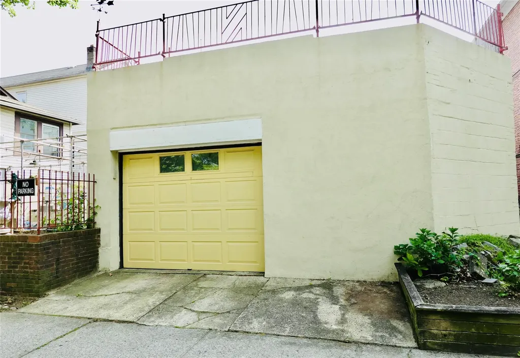 3065 Barkley Avenue Bronx NY 10465